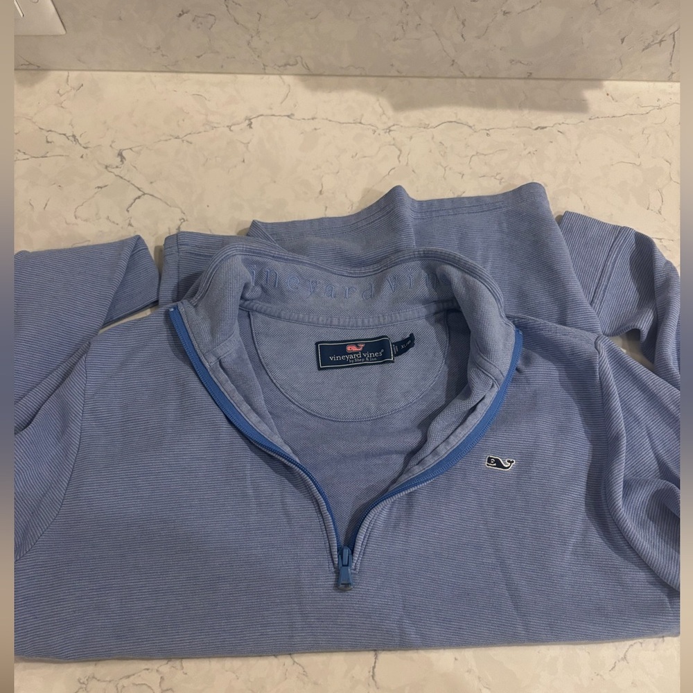 Boys vineyard vines pullover